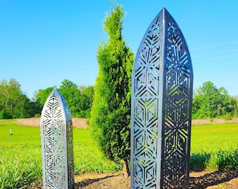 Geometric Metal Garden Column, Isometric Cube Yard Art, Modern Steel Trellis