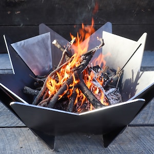 Abstract Fire Pit - Geometric Fire Ring - Steel Fire Place - Modern Backyard - Wood Burning