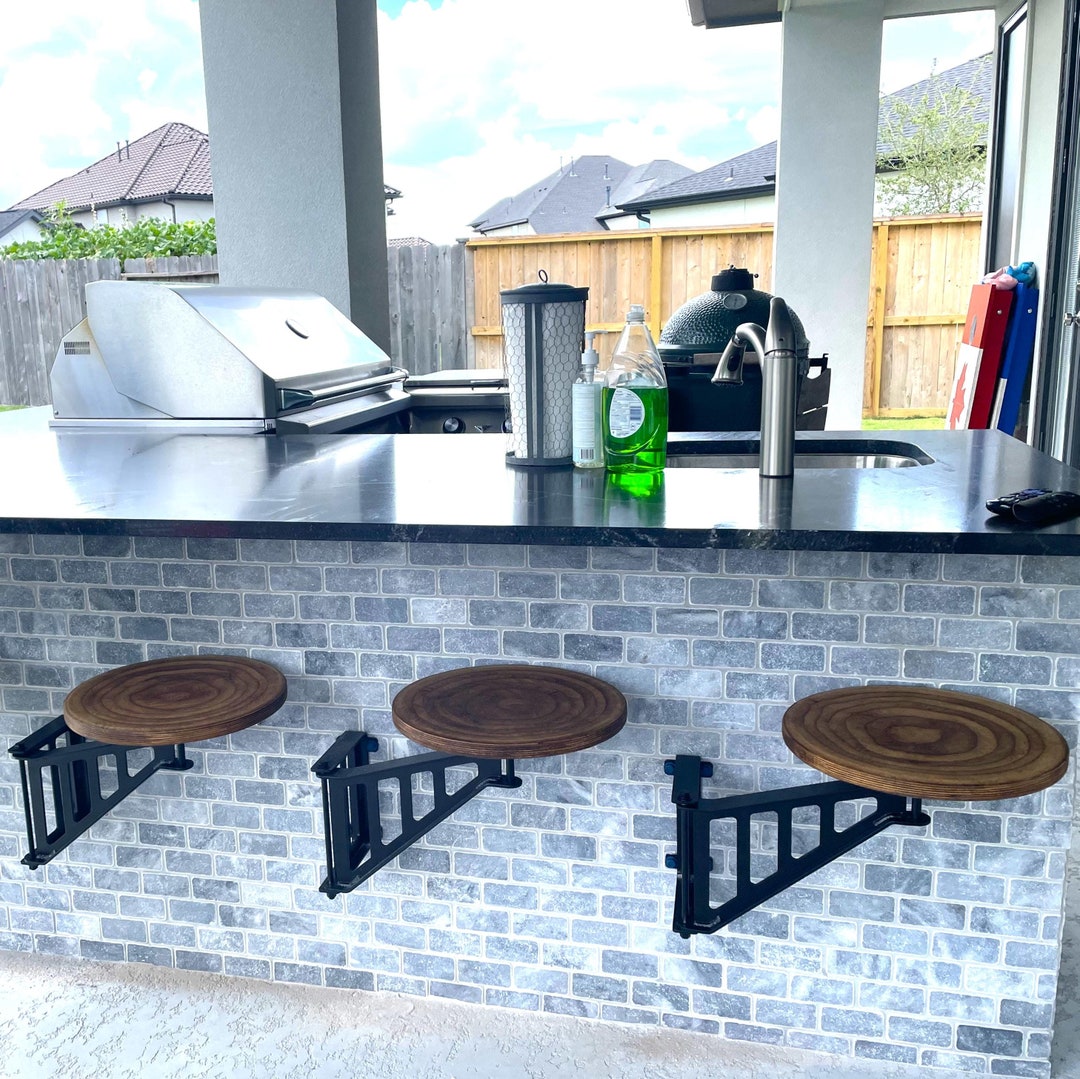 Outdoor swing out bar stools discount