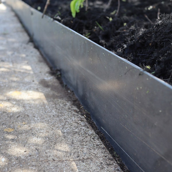 Metal Garden Edging 60 Inch 4 Pack - Steel Landscape Lawn Border - Flower Bed Edging Strip - Outdoor Yard Barrier