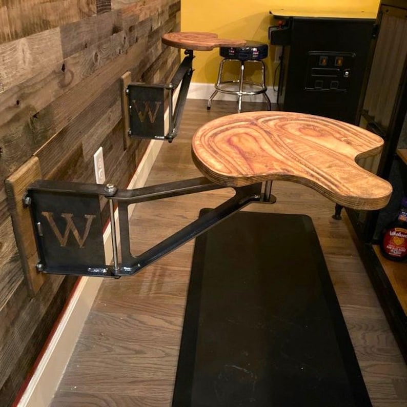 Personlig svängbarstol med monogram - Anpassade väggmonterade sittplatser bild 1
