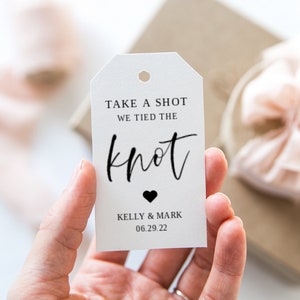Neem een foto We hebben de knoop doorgehakt, gepersonaliseerde gunstlabels sjabloon, afdrukbare tags, dank u tag, bruiloft champagne tags, wijnfles tags