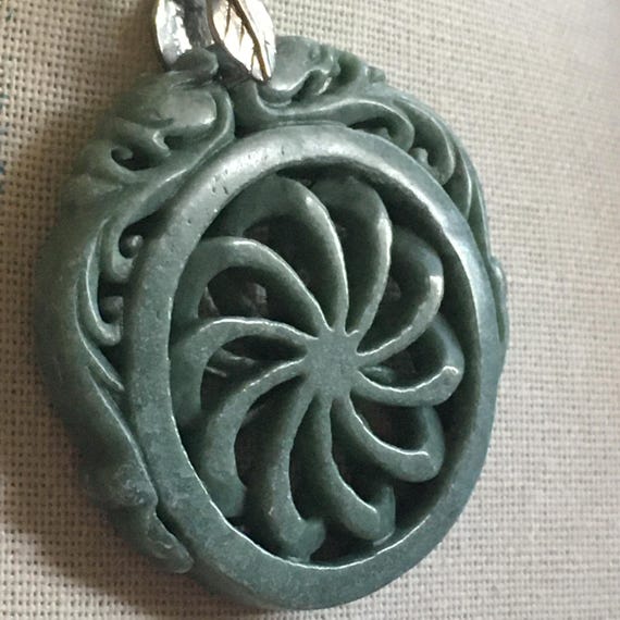 Pendentif Phénix En Jade Vert Clair - Neuf Avec Petit Défaut