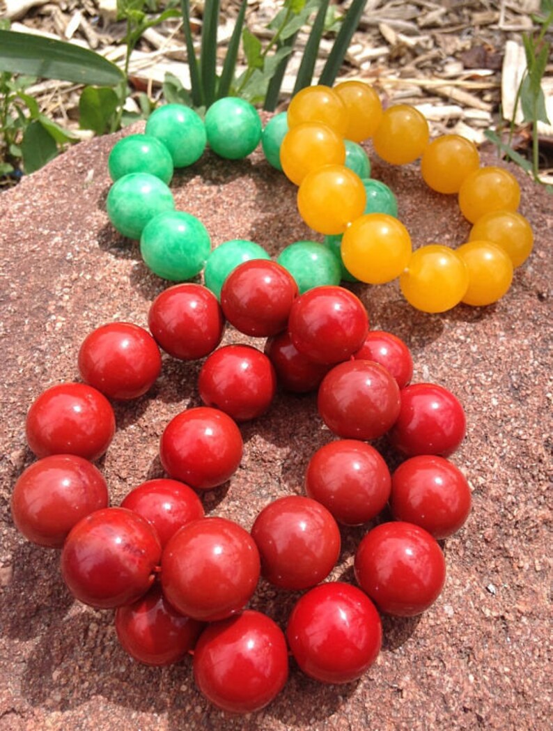 Red Jade 12 Sz 20mm Beads Bracelet Stretch Elastic Band Jade 579 karat!
