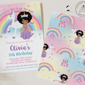 Pu&ograve; includere: Un invito stampabile per una festa di compleanno di 5 anni con un tema di unicorno e arcobaleno. L'invito presenta una ragazza con i capelli castano scuro che indossa un vestito viola e cavalca un unicorno bianco. Lo sfondo &egrave; un arcobaleno pastello con stelle dorate. Il testo sull'invito dice "A Magical Day is on the Way!" e "Olivia's 5th Birthday".