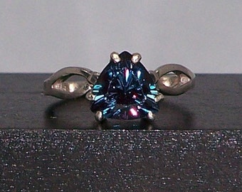 2.9ct. 9mm. Trilliant Lab Alexandrite Sterling Silver Ladies Ring Size 6.5 Color Change Gemstone June Birthstone Jewelry Gift