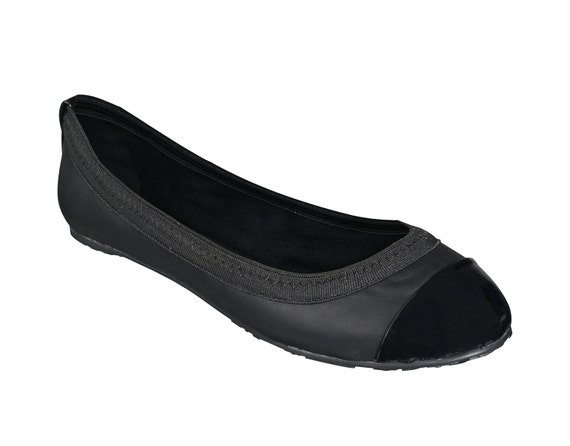 black foldable flats