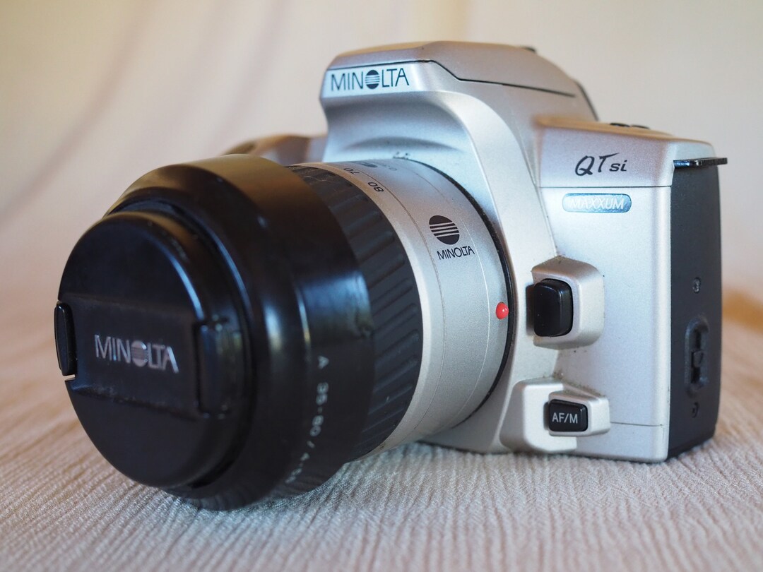 Minolta Qtsi Maxxum 35mm SLR Film Camera With 3580mm Lens