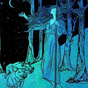 Pode incluir: Ilustra&ccedil;&atilde;o azul e preta de uma mulher em um vestido esvoa&ccedil;ante segurando um bast&atilde;o com um orbe azul, em p&eacute; em uma floresta. Dois porcos est&atilde;o em primeiro plano. Uma lua crescente e estrelas no c&eacute;u noturno.