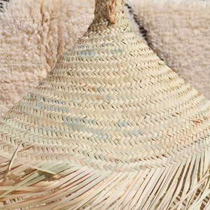 Lampshade / Moroccan suspension tube with fringes on the bottom in white palm leaves image 3