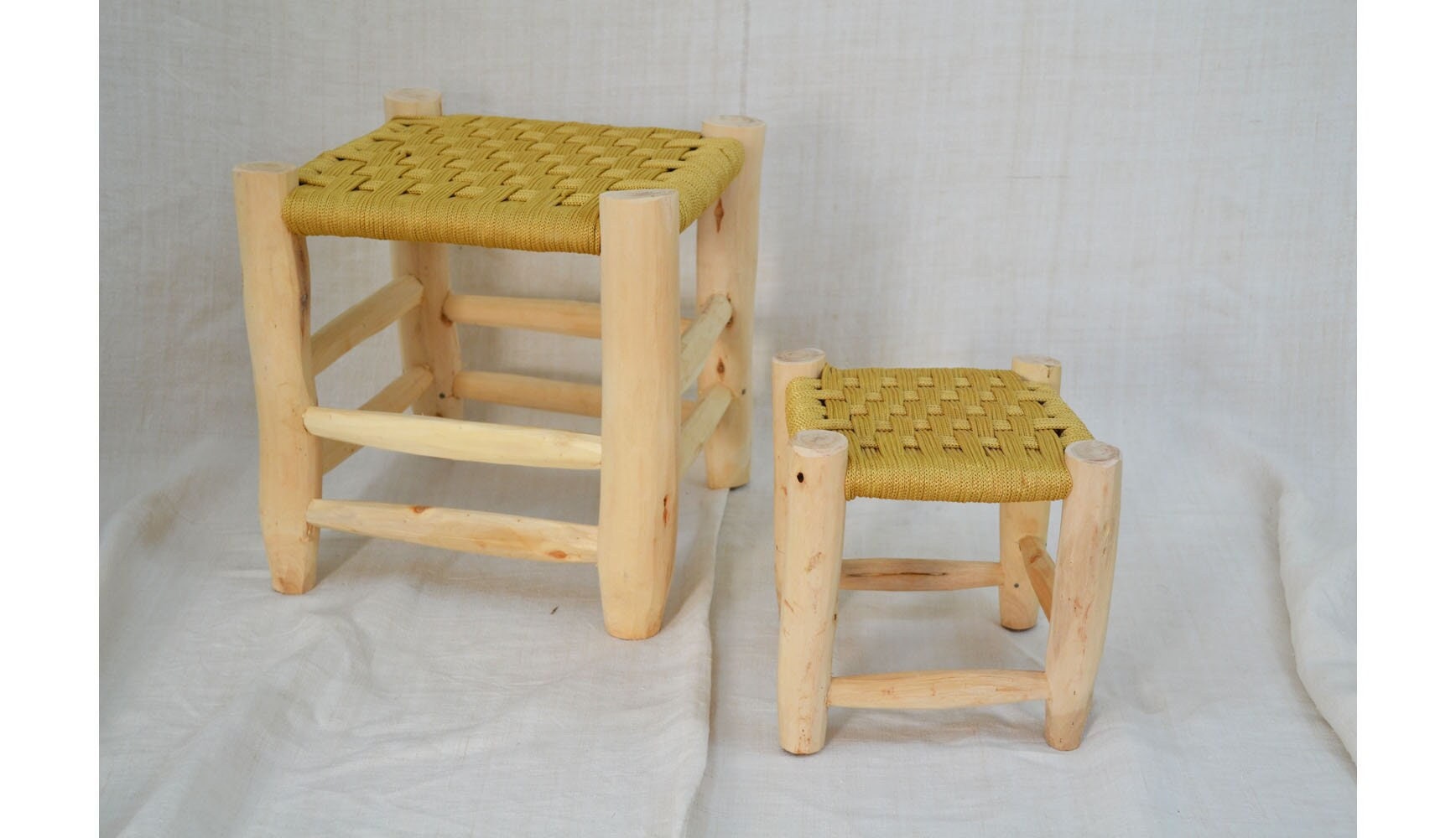 Tabouret Marocain en Nylon Doré et Bois d'eucalyptus Existe 2 Tailles | S L