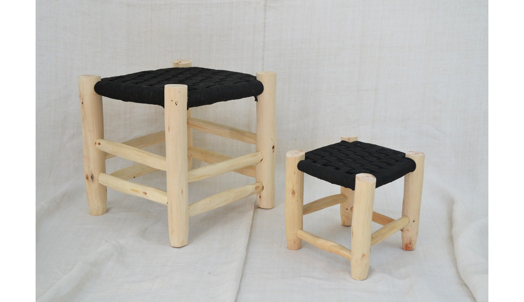 Tabouret Marocain en Nylon Noir et Bois d'eucalyptus Existe 2 Tailles | S L