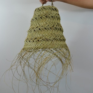 Handmade Moroccan lampshade in natural fiber image 2