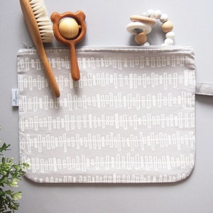 Bolso de mano gris para pañales, organizador de bolsas para pañales, estuche para pañales y toallitas, bolsa para pañales, bolso pequeño para bebés, bolsa grande para artículos de tocador, bolsa con cierre