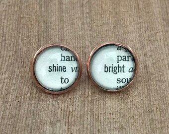 Brilla con luz propia • Pendientes de botón • Pendientes de diccionario • Pendientes de palabras • Brilla