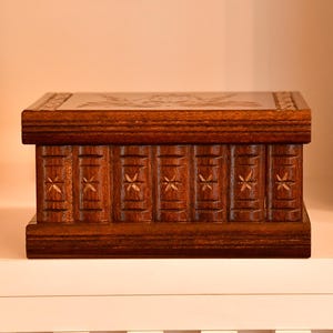 Puzzles Box with 3 Secret Compartments, Puzzle Box with Hidden Compartment, Wooden Puzzle Box with Lock, Key and Hinged Lid, 5 steps to open