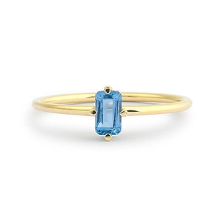 Blue Topaz Ring / 14k Solid Gold Natural Sky Blue Topaz Gemstone Ring / Genuine Sky Blue Topaz / November Birthstone / Promise Ring