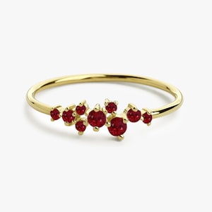 繊細なルビーリング / 14Kゴールドルビークラスターリング / 天然ルビーリング / 天然ルビージュエリー / 7月の誕生石リング