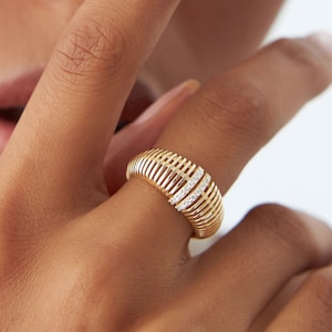 Statement Diamond Ring, 14K Gold Ribbed Dome Diamond Ring, Stacking Band, Unique Two Row Diamond Ring, Ribbed Diamond Ring Gift Idea for Mom