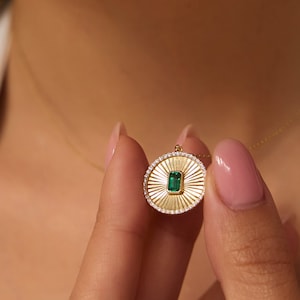 Emerald Necklace / 14k Emerald and Diamond Ballerina Disc Medallion Necklace / Emerald and Diamond Medallion Charm Layering Necklace
