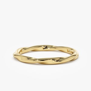 Gold Wedding Band  / Minimal 14K Gold Wedding Ring / Uneven Wavy Promise Ring  / Handmade Jewelry For Wedding