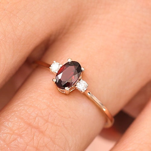 Gems and Jewels 1.50 Ct Cushion & Round Cut Cteated Red Garnet & Cubic Zirconia 14k Yellow Gold FinishStarburst Design Wedding Engagement Ring Halo Bridal Sets Gems and Jewels 1.50 Ct Cushion & Round Cut Cteated Red Garnet & Cubic Zirconia 14k Yellow Gold FinishStarburst Design Wedding Engagement Ring Halo Bridal Sets