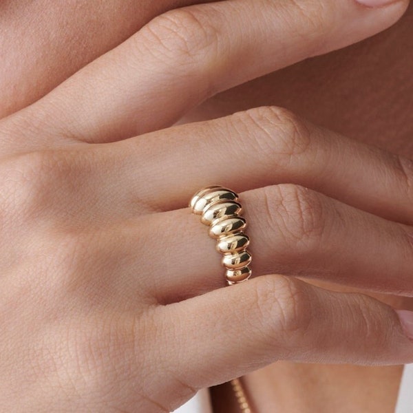 14k Gold Dome Croissant Ring /  Twisted Dome Gold Ring Women / Bold Dome Ring /  Gold Bubble Ring /  Chunky Gold Ring / Gift for Mom