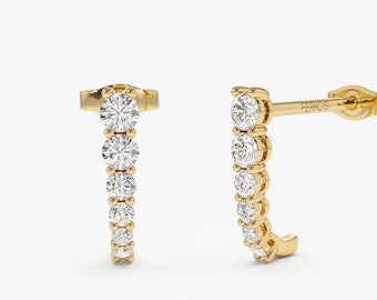 Diamond Earring / 14k Solid Gold Round Diamond Prong Setting Graduating Diamond Stud Earrings / Unique Diamond Earrings Ferkos Fine Jewelry