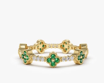 Clover Ring / Emerald and Diamond Full Eternity Ring in 14k Gold / Stacking Ring / Emerald Stackable Ring / May Birthstone Birthday Gift