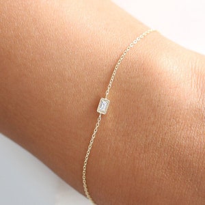 Diamond Bracelet / Dainty Baguette Diamond Bracelet with Chain / 14k Dainty Gold Bracelet / Minimalist Bracelet / Rose Gold Bracelet