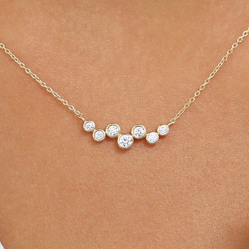 Cluster Necklace in 14k Gold / Diamond 