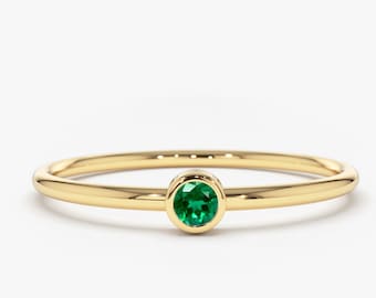 Ring smaragd / 14k gouden enkele smaragd verlovingsring 0,08 ctw / ring smaragd edelsteen / natuurlijke smaragd ring stapelen