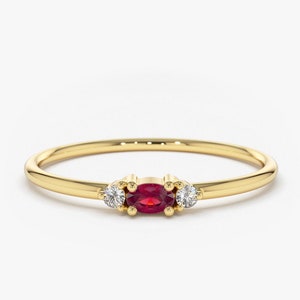 14K Gold Oval Cut Ruby with Surrounding Round Cut Diamonds / Ruby Graduation Gift / July Birthstone Ring / Gift for Mom / Gift for Mom