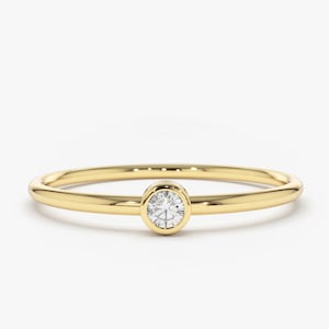 14k Diamond Solitaire Ring