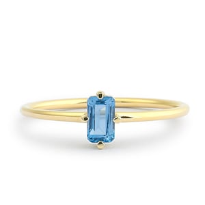 Blue Topaz Ring / 14k Solid Gold Natural Sky Blue Topaz Gemstone Ring / Genuine Sky Blue Topaz / November Birthstone / Promise Ring
