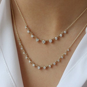 Diamond Necklace/ 14k Gold Diamond Solitaire Graduating Necklace / Floating Diamond Necklace with Graduating Round Diamonds, Gift for Mom