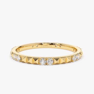 Diamond Ring / 14K Gold Pyramid Diamond Eternity Ring / Diamond Spike Ring / Stacking Ring / Minimal Diamond Ring / Spike Stud Ring