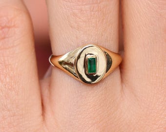 Emerald Signet Ring in 14k Gold / Baguette Emerald Pinky Ring / Gold Pinky Ring / May Birthstone Ring