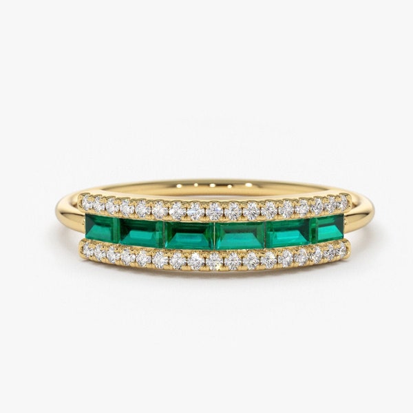 Baguette Emerald Ring / Emerald Baguette Ring in 14k Gold / Solid Gold Baguette Emerald Wedding Ring / May Birthstone, Gift for Mom