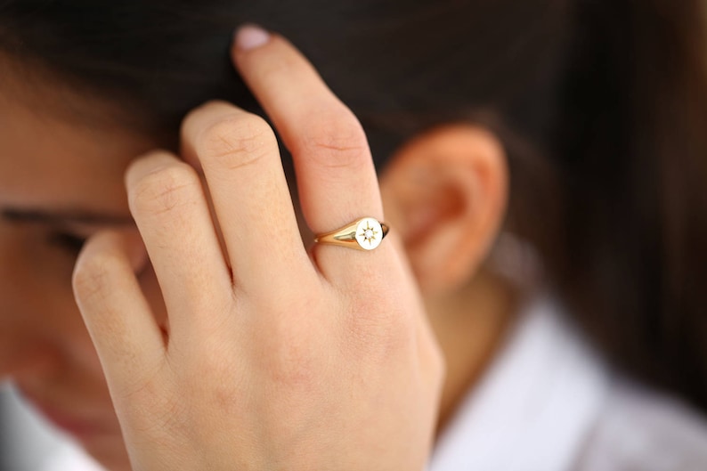 Diamond Signet Ring 14k Gold / Star Setting Diamond Signet Ring / Gold Signet Ring / Pinky Signet Ring