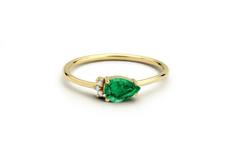 Resultado de imagen para emerald jewelry