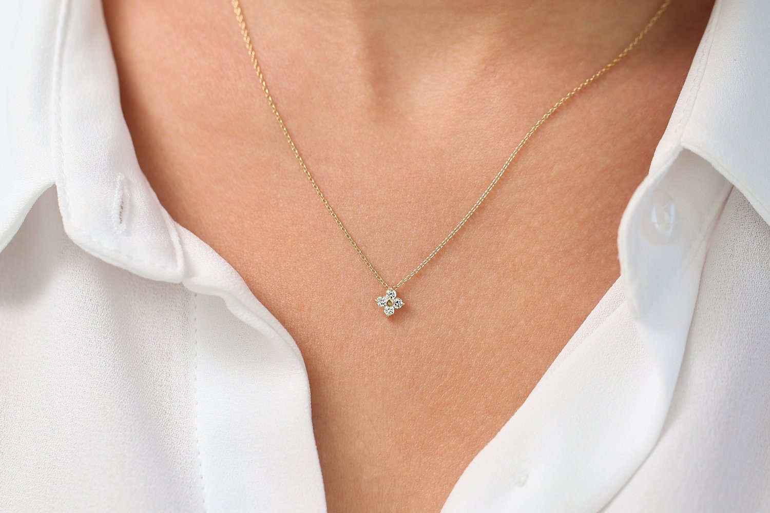 FINEROCK Women's 1/4 Carat Diamond Knot Pendant Necklace - 14K Gold, IGI Certified, 18" Silver Chain
