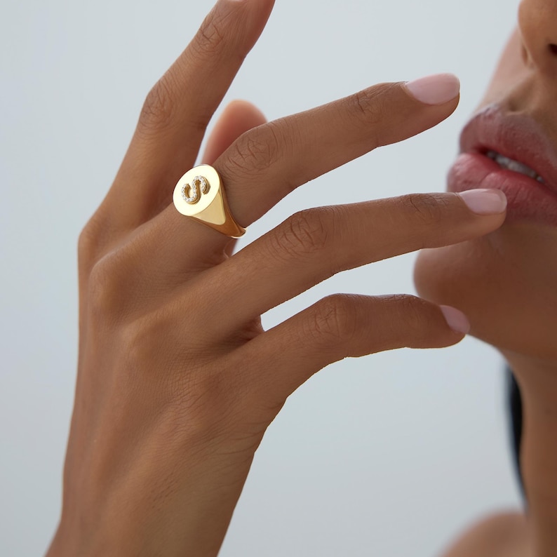 Diamond Initial Signet Ring, 14K Gold Personalized Oval Shape Diamond Signet Ring, Letter Diamond Signet Ring, Birthday Christmas Gift