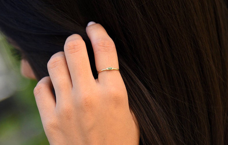 Emerald Ring / Oval Emerald Ring / 14K Gold Oval Cut Emerald with Surrounding Round Cut Diamonds