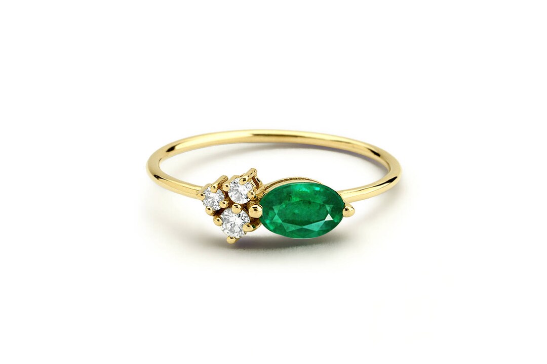 Emerald Cluster Ring in 14k Gold / Oval Emerald Ring With - Etsy
