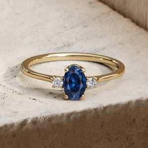 Sapphire Ring / Sapphire Engagement Ring in 14k Gold / Oval Cut 3 Stone Natural Sapphire Diamond Ring / September Birthstone / Promise Ring