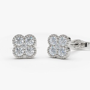 14k White Gold Diamond Floral Cluster Stud Earrings