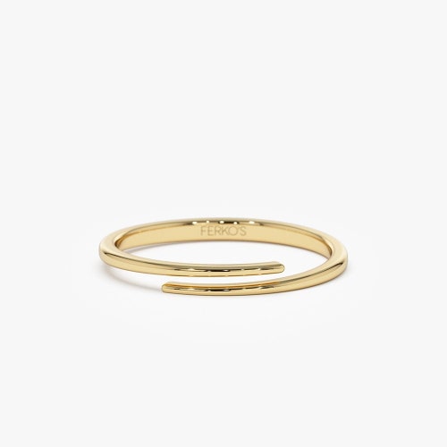 Guldring / Stapelring i 14 karat massivt guld / Enkel korsring i guld / Rosa ring / Presentidé till bästa vän från Ferkos Fine Jewelry