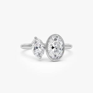 14k White Gold 1.50 ctw Oval Shaped Lab Grown Diamond Toi et Moi Ring