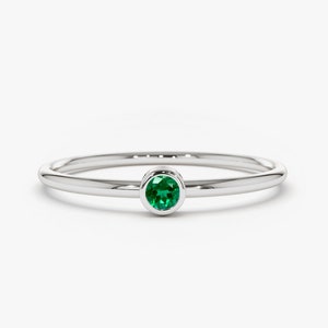 14k White Gold Emerald Gemstone Ring